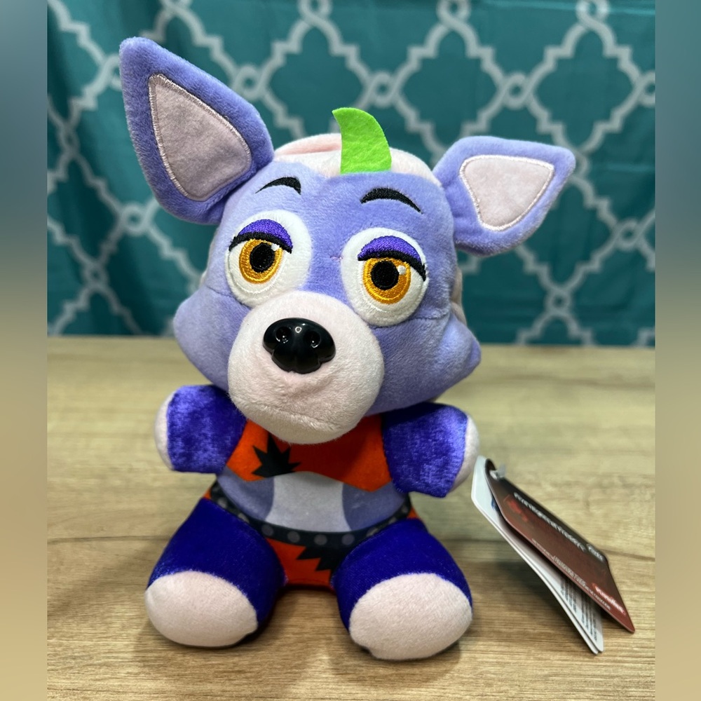 Funko Plush Five Nights at Freddy's Security Breach - Roxanne Wolf